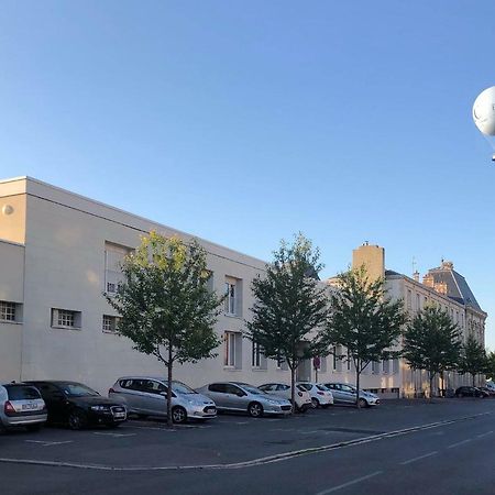 Appartement Aventure A エペルネー エクステリア 写真